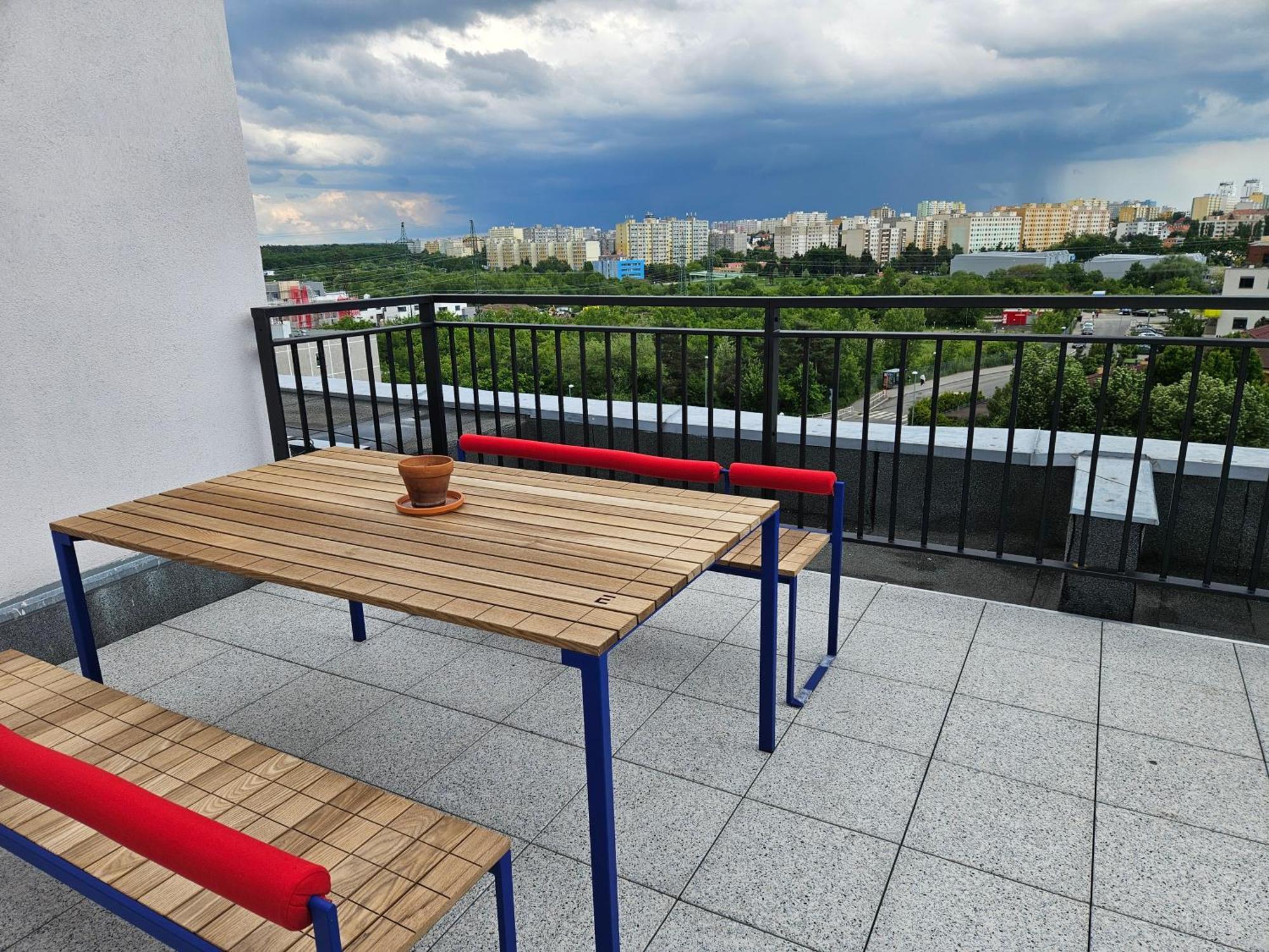 Live-inn Hotel-style 5 Apartments, 20 Mins To Centre, Gym, Reception, Free Parking, Lift, Roof Terrace & Game Apartmán *